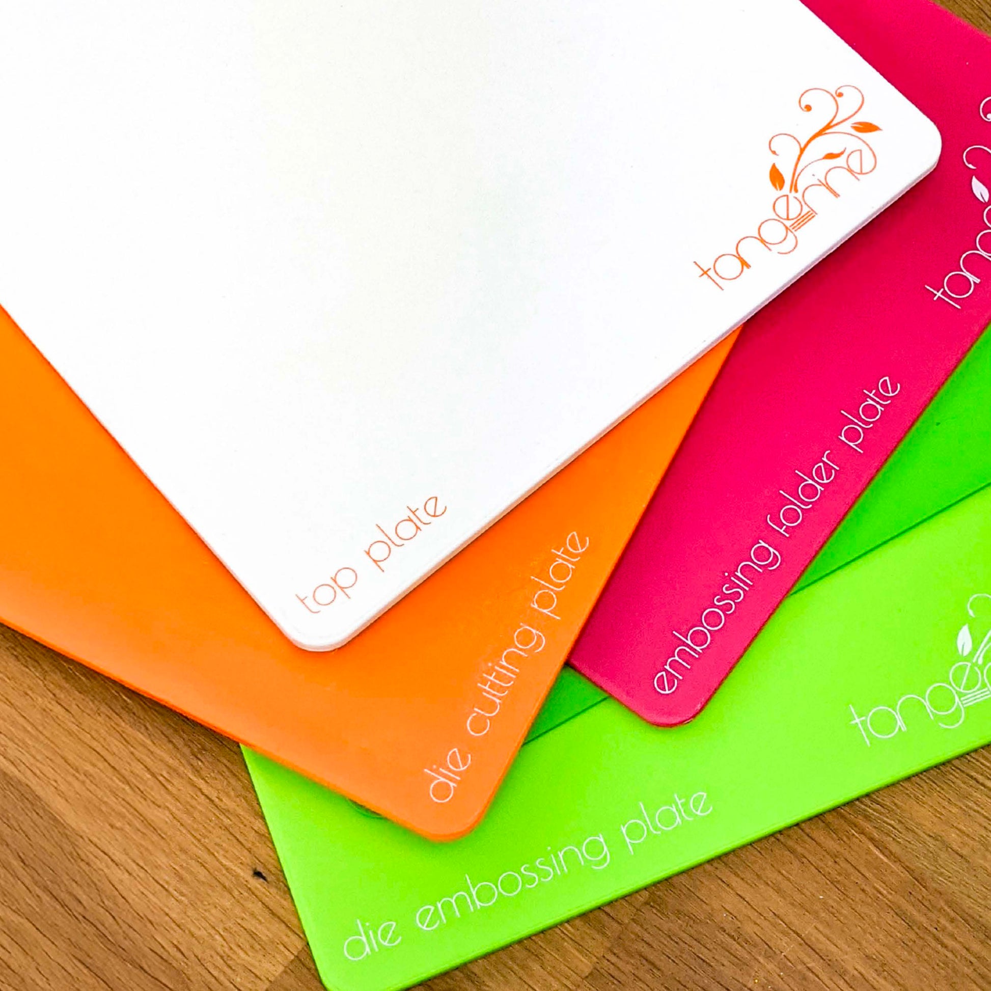 Tonic Studios bundle Tangerine Die Cutting Machine with A Very Festive Fayre Collection - TB03