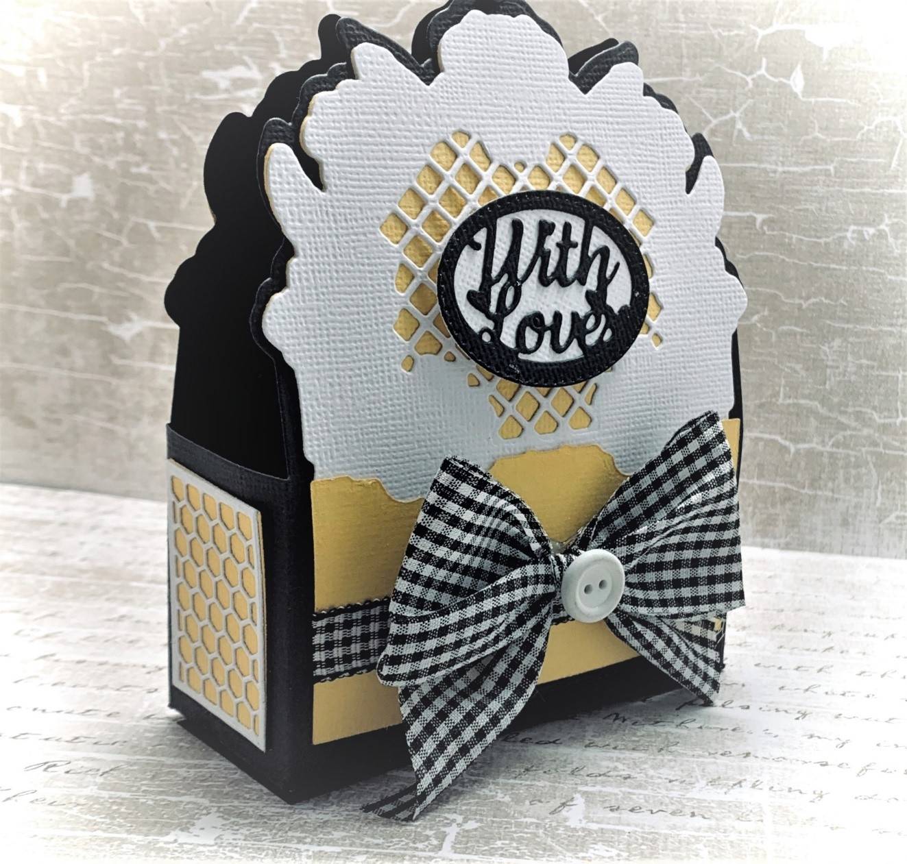 Tonic Studios Favour Boxes Tutorial with Dawny P