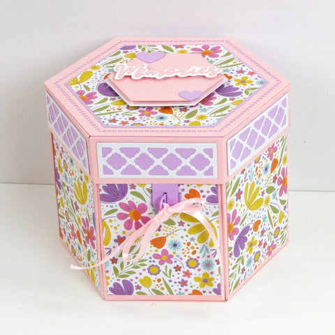 Tonic Studios Die Cutting A Box of Memories Die Set - 5889e