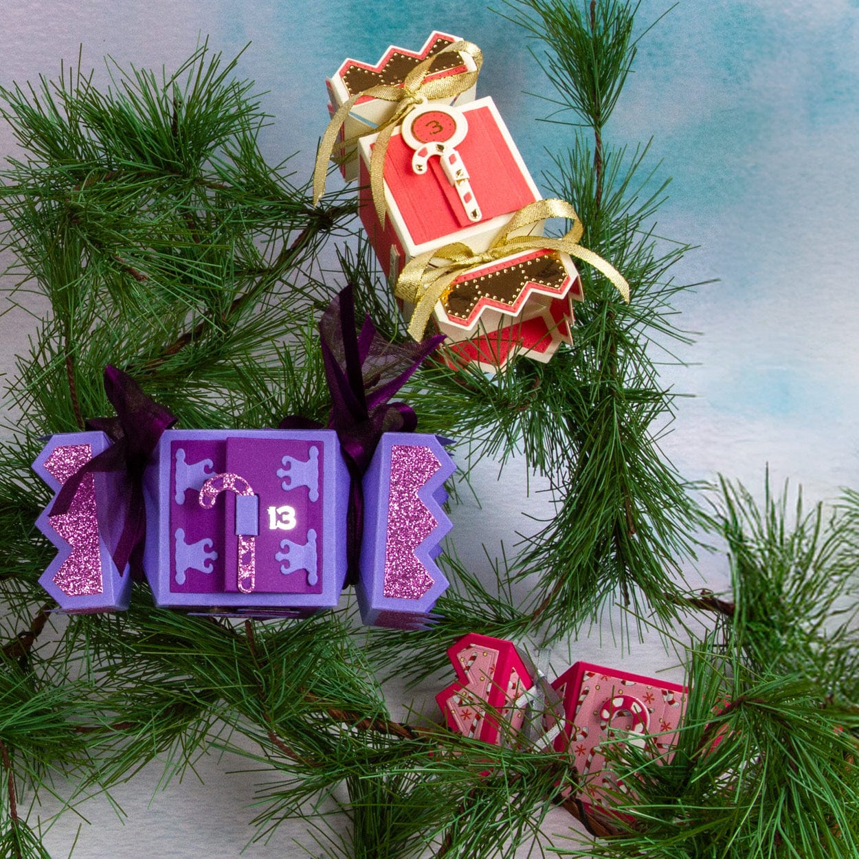 Tonic Studios Die Cutting Advent Cracker Box Die Set - 5907e