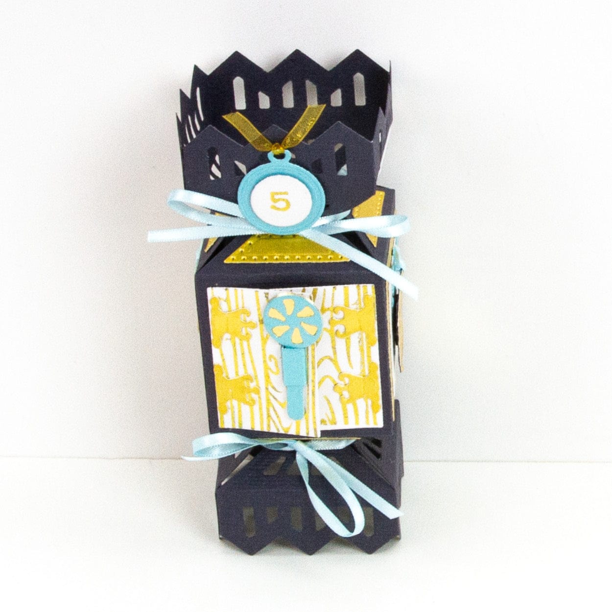 Tonic Studios Die Cutting Advent Cracker Box Die Set - 5907e