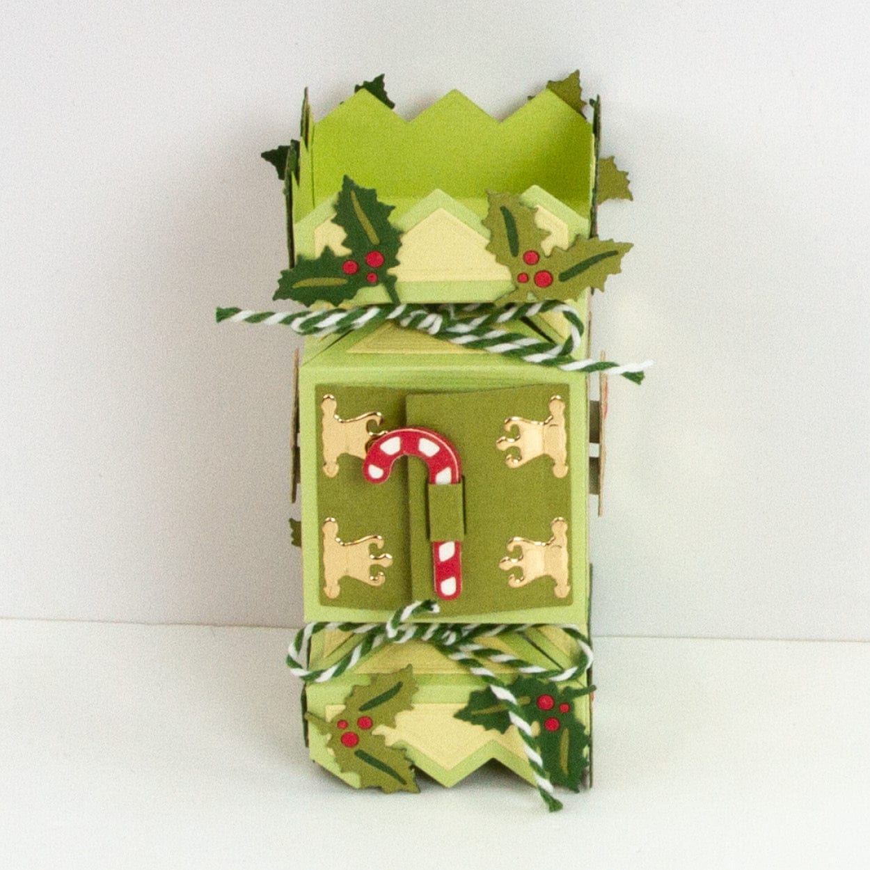 Tonic Studios Die Cutting Advent Cracker Box Die Set - 5907e