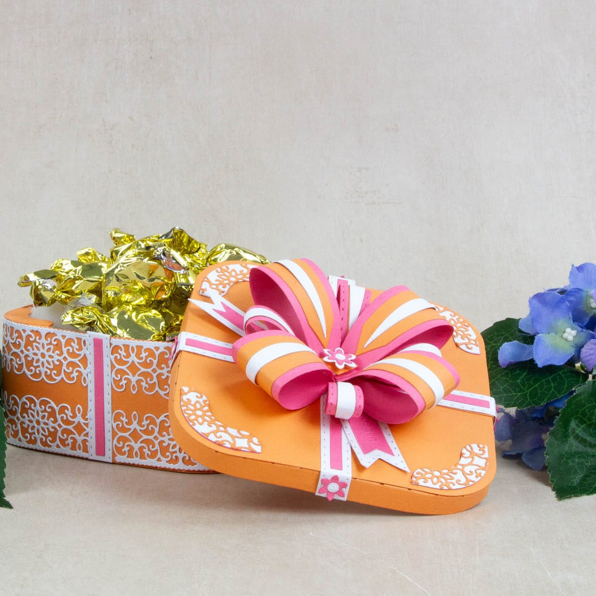 Tonic Studios Die Cutting Chapeau Box - Create & Make Die Set - CREATE17