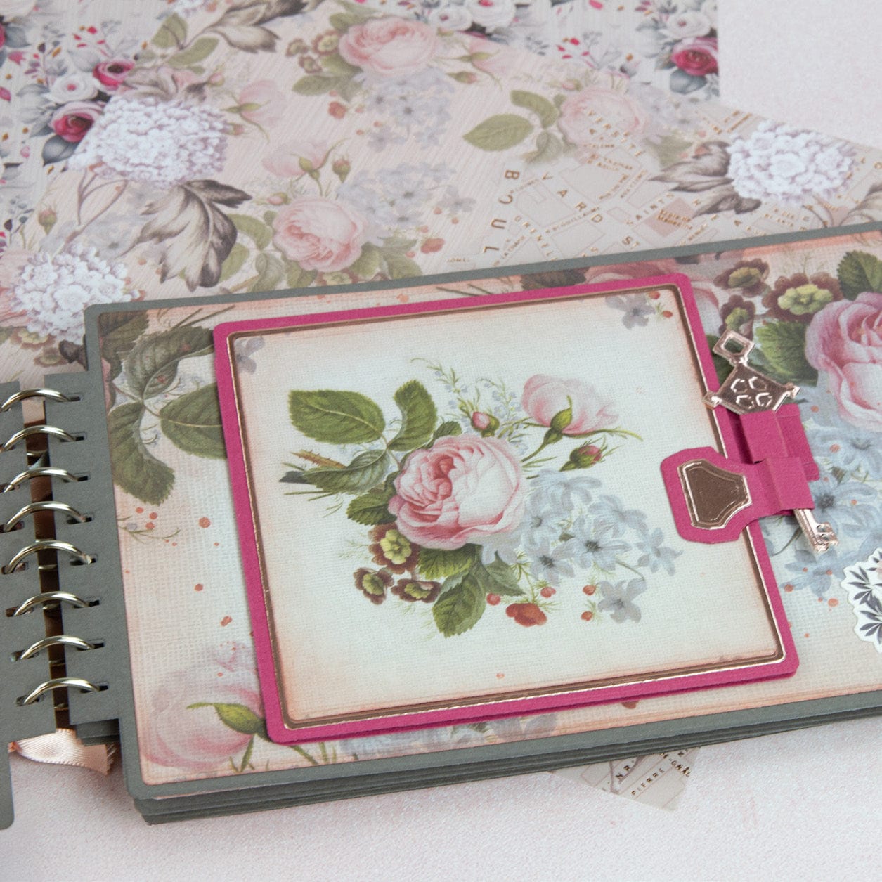 Tonic Studios Die Cutting My Memory Book - A Trove of Locks Die Set