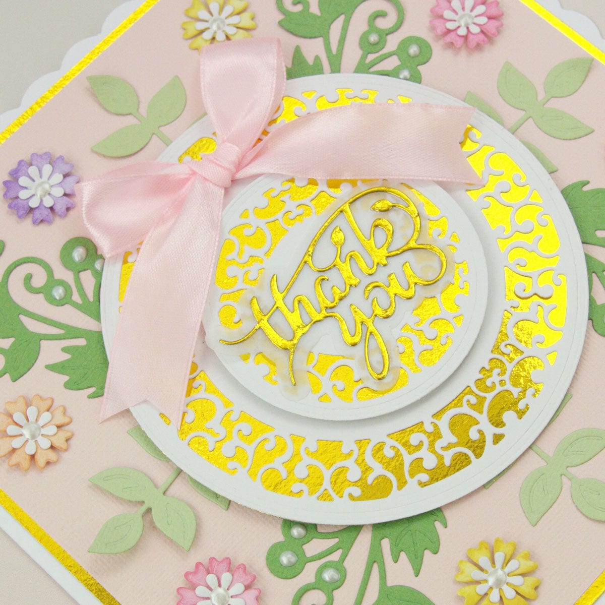 Tonic Studios Die Cutting Ornate Circular Frame Die Set - 5166e