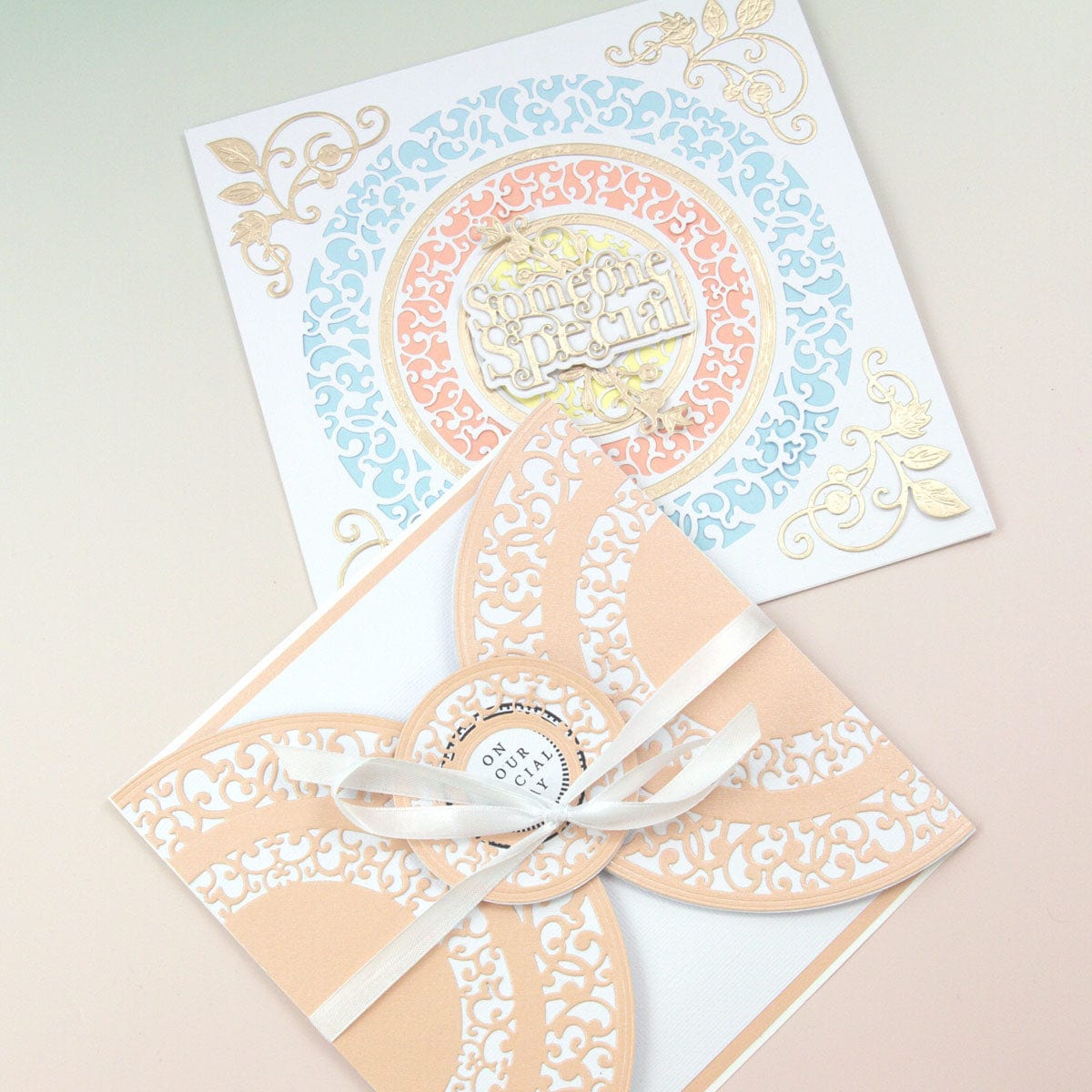 Tonic Studios Die Cutting Ornate Circular Frame Die Set - 5166e