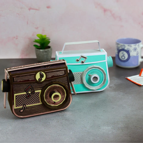 Tonic Studios Die Cutting Retro Radio Die Set - Showcase Die Set - SHOW63