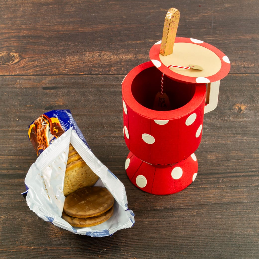 Tonic Studios Die Cutting Winter Warmer Mug - Create & Make Die Set - CREATE26