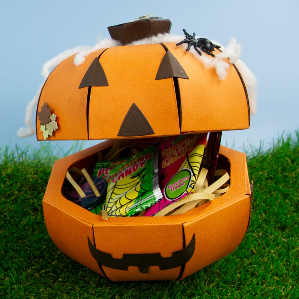 Tonic Studios Pretty Pumpkin Carriage - Showcase Die Set - SHOW66