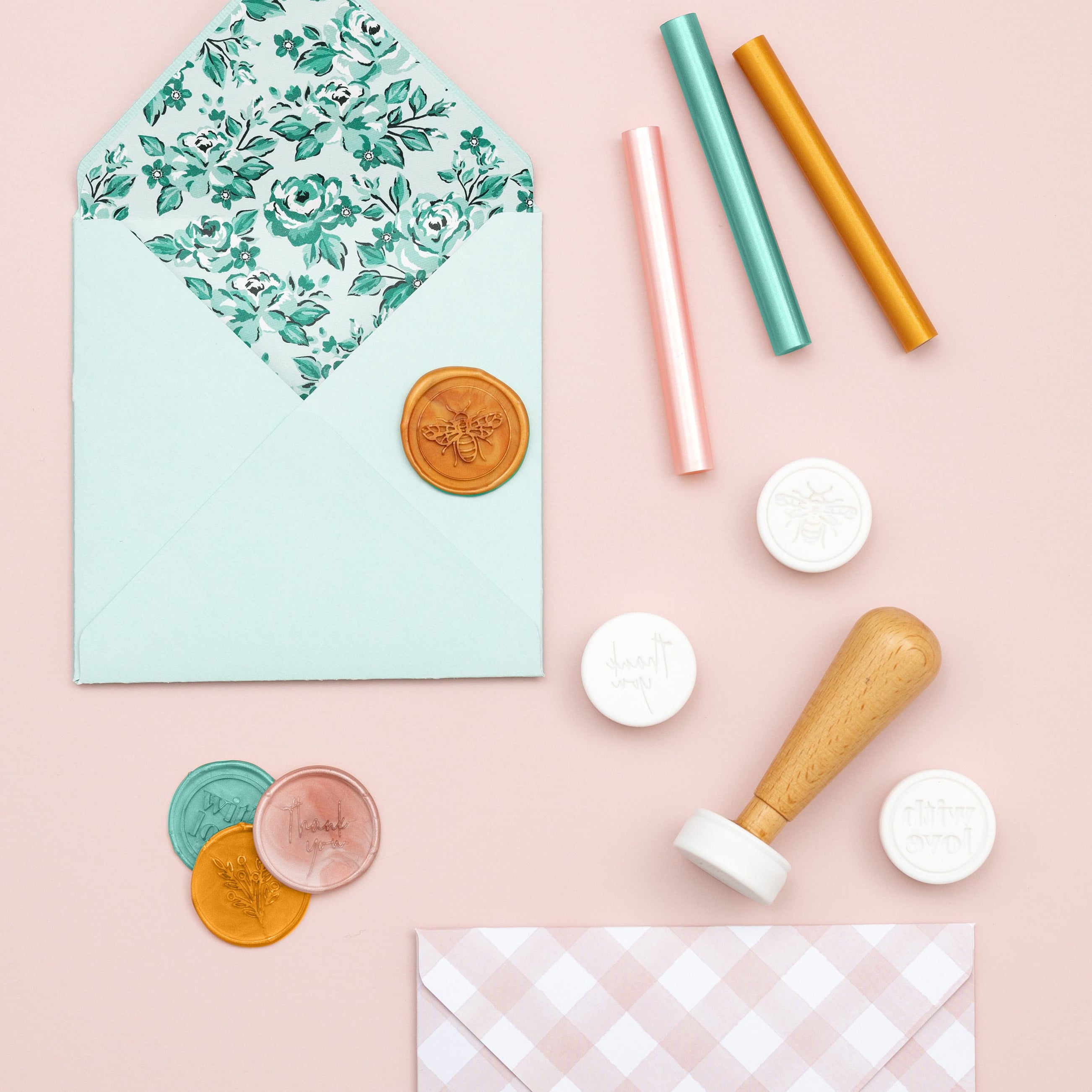 We R Makers Adhesives We R Makers – Envelope Seal Kit
