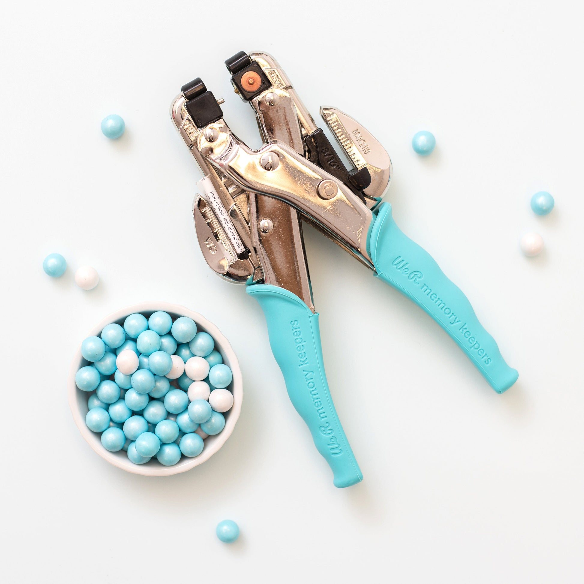 We R Makers Crop-A-Dile We R Makers Crop-A-Dile Hole Punch & Eyelet Setter