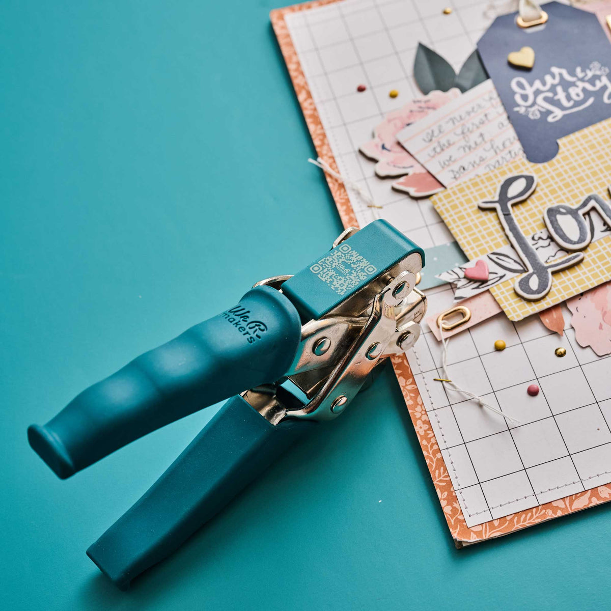 We R Makers Crop-A-Dile We R Makers Crop-A-Dile - Hole Punch & Eyelet Setter - Oval