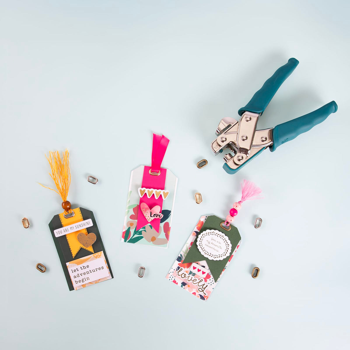 We R Makers Crop-A-Dile We R Makers Crop-A-Dile - Hole Punch & Eyelet Setter - Oval