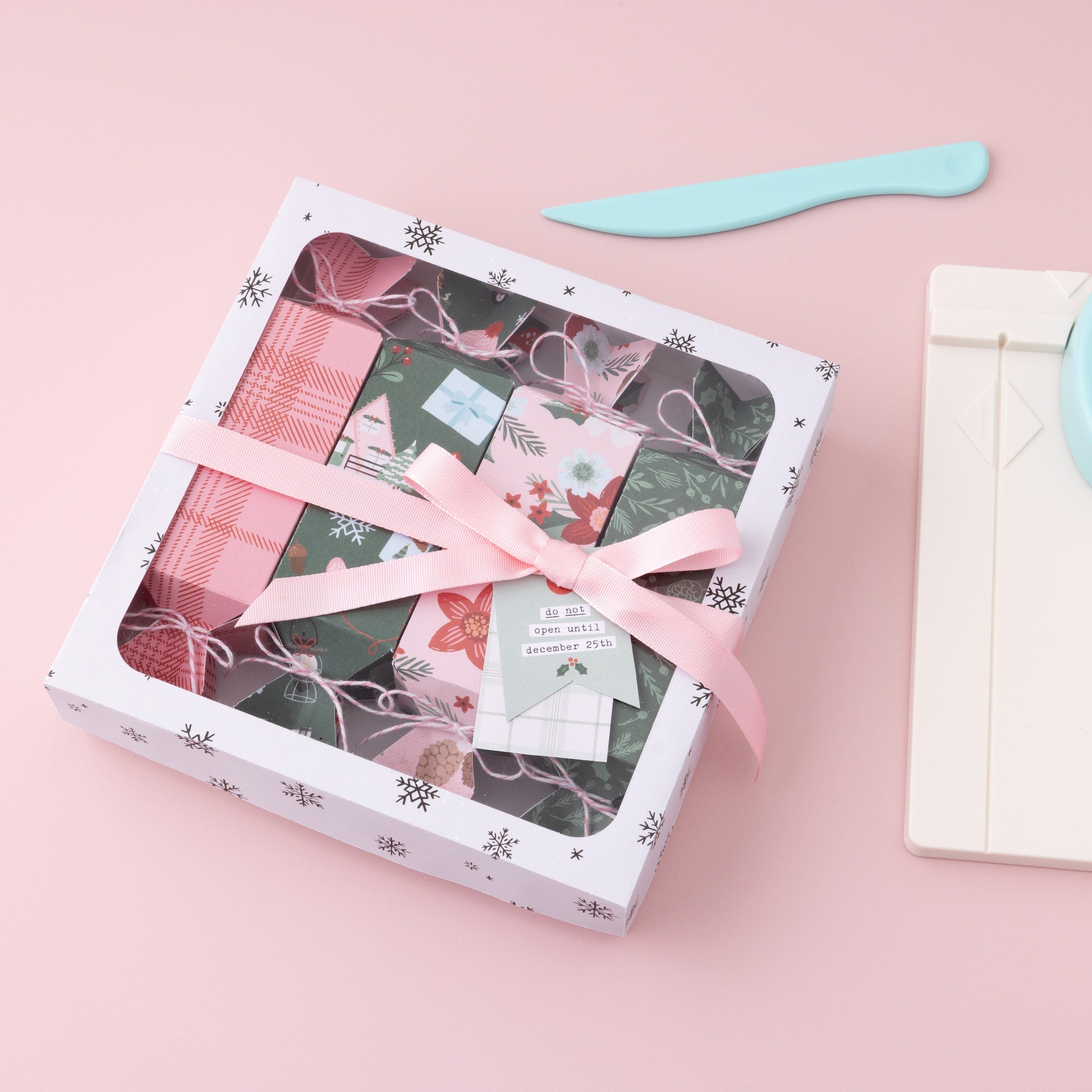 We R Makers We R Memory Keepers Punch Board-Candy Box